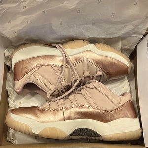 Women’s Air Jordan 11 Retro Low Rose Gold Size 10